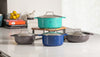 Saveur Selects Série Voyage - Casserole - 25 cm - Avec Couvercle Léger Double Paroi - Bleu Classique - Convient Pour Induction - Sans PFAS - Garantie à Vie